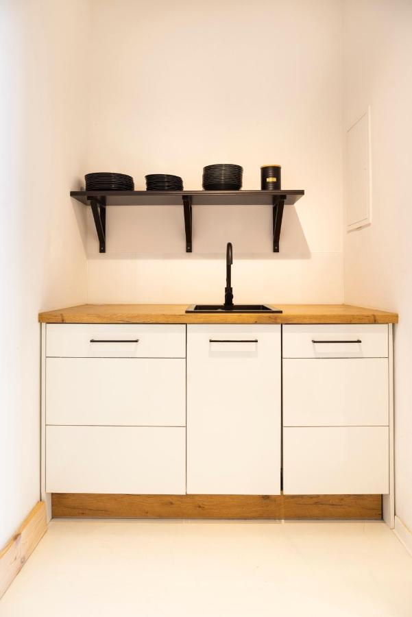 Modernes Loft Mit Sandstein-gewoelbe Im Zentrum